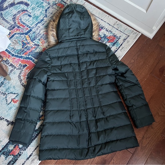 Vince Camuto Women's Green Down Filled Parka with Faux Fur Trim Hood medium - Picture 4 of 12